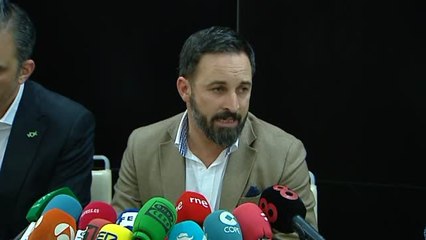 Abascal a los periodistas: "El derecho a la información se produce a pesar de ustedes"