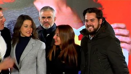 Tải video: Los partidos no independentistas sacan a sus pesos pesados en el inicio de campaña