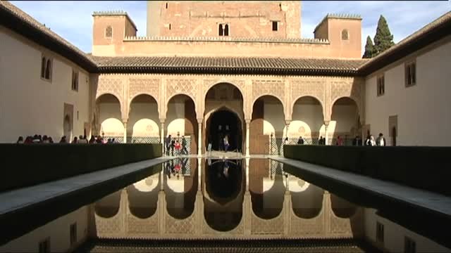 El turismo se dispara en las grandes ciudades españolas en el puente de la Constitución