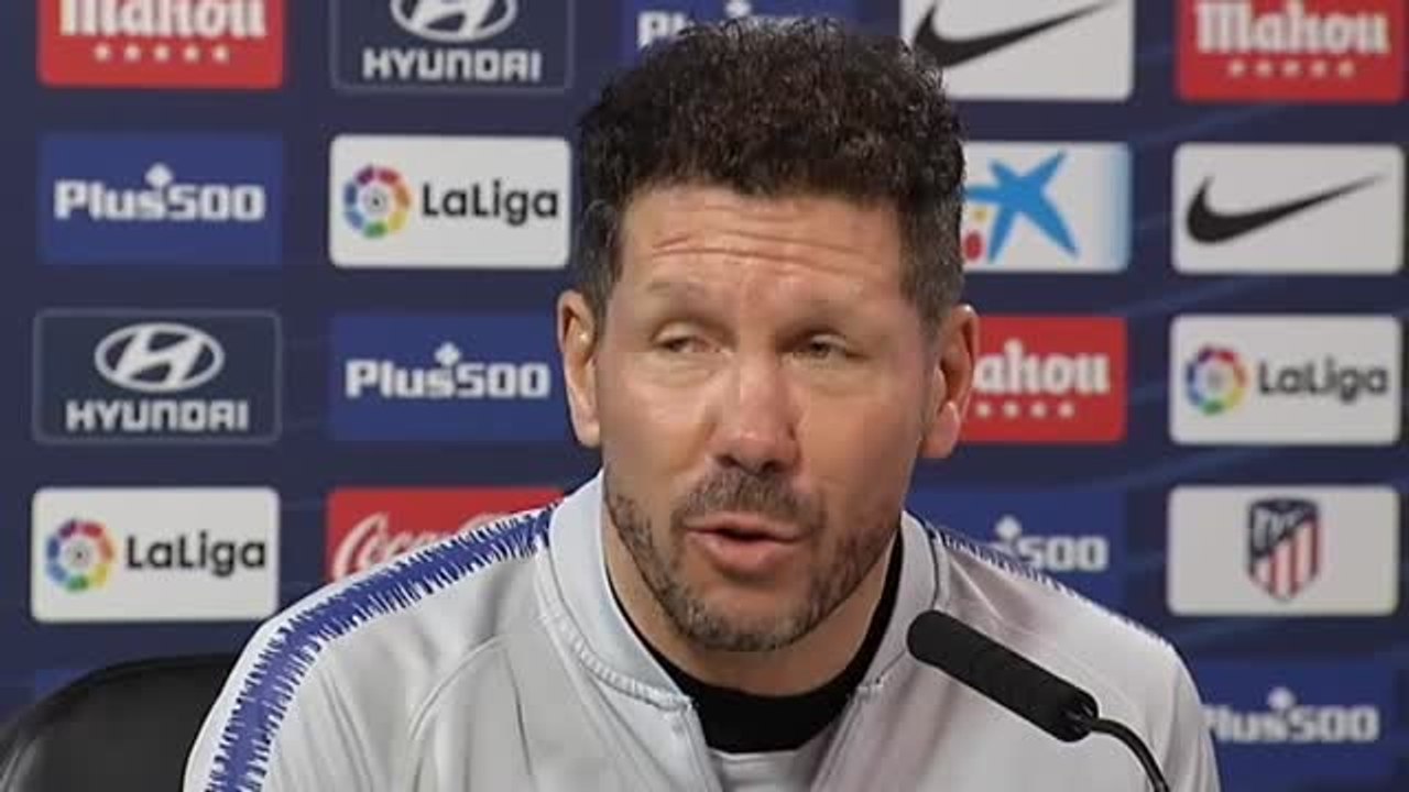 Simeone: "Courtois se fue al Madrid y ganó el mejor arquero del mundo y cuando estuvo con nosotros lo ganó Keylos Navas, que estaba en el Levante"