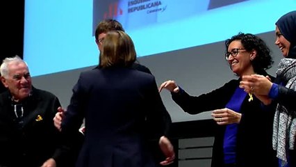 Arranca la campaña catalana con Puigdemont presente desde un plasma