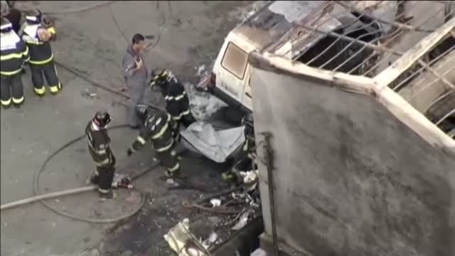 Se estrella una pequeña avioneta contra una vivienda en Sao Paulo