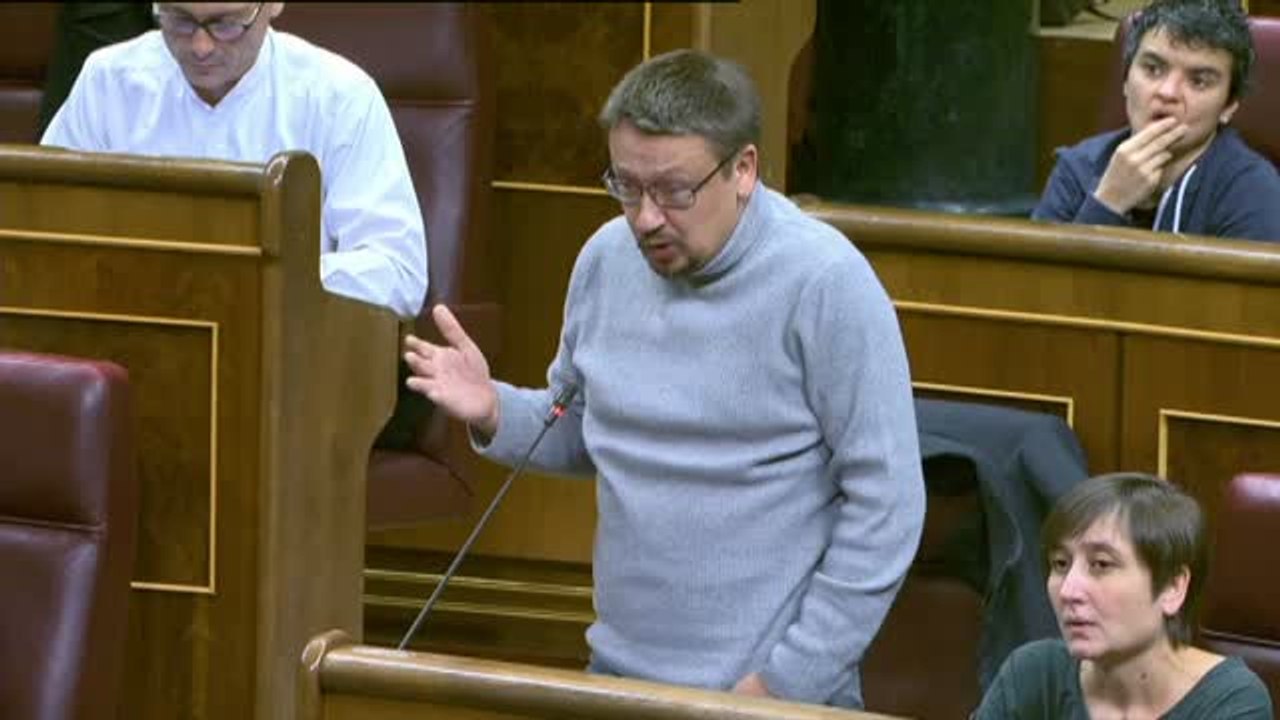 Sáenz de Santamaría: "Señor Domenech, sólo le falta aceptar el 155"