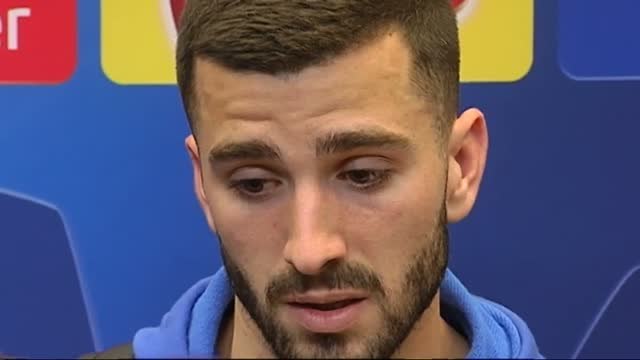 Gayà sobre el gol del Manchester United con la mano: Es raro que con tantos árbitros no lo hayan visto