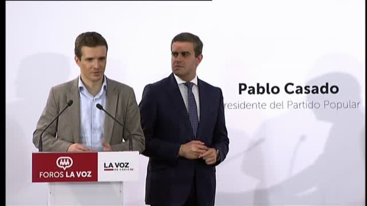 Así es como Casado intenta 'evitar' a Vox, pero "encantado" de recibir sus votos