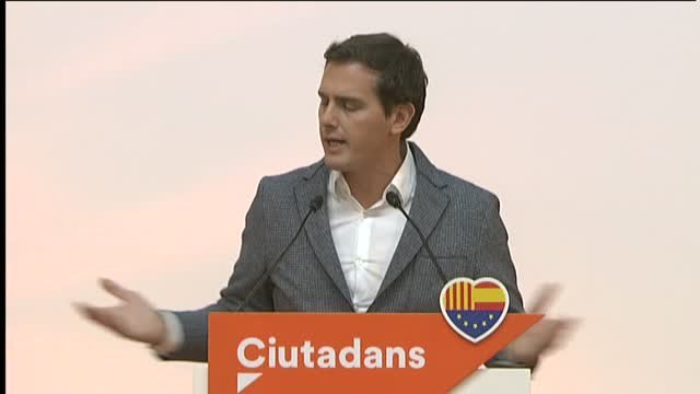 Rivera a Sánchez: Le pido que no ponga palos en las ruedas. No se juega el pasaporte, no se juega la nacionalidad. Yo, sí