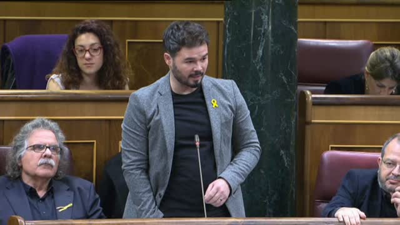Borrell acusa a un diputado de ERC de escupirle, Esquerra lo niega