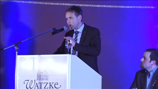 El monumento a las víctimas del Holocausto nazi visita a un político alemán