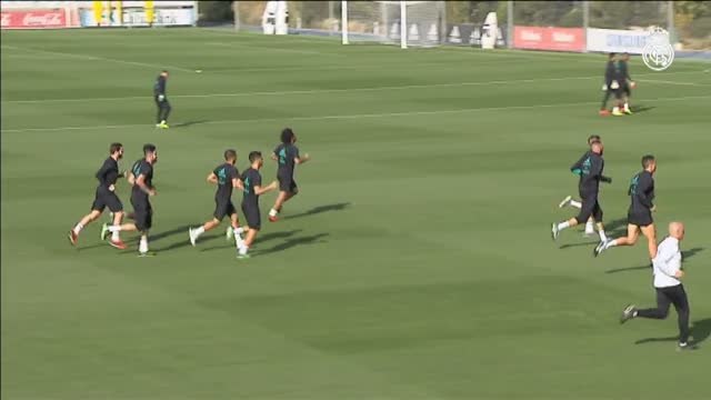 Keylor Navas se incorpora al grupo con la mente en la Champions