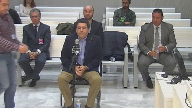 Tras el chivatazo Marjaliza quemó tres carros de documentación a petición de Granados.