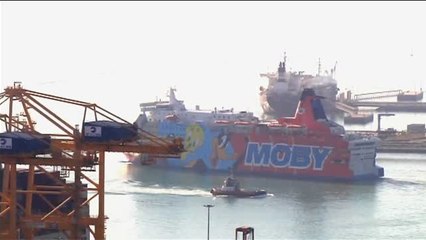 El barco &#039;Piolín&#039; abandona Barcelona