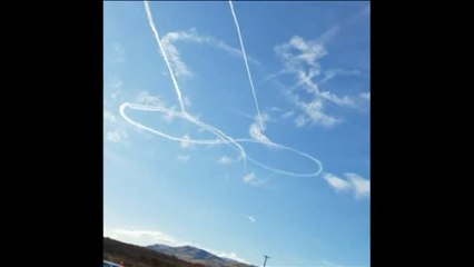 Un piloto de la Armada de EEUU dibuja un pene en el cielo con su avión