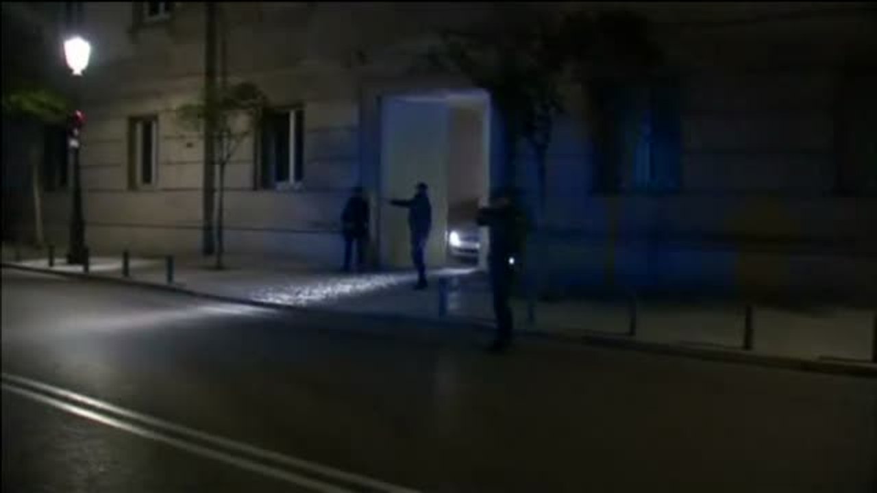 Gritos de apoyo a Forcadell a las puertas del Supremo: "¡No estás sola!"