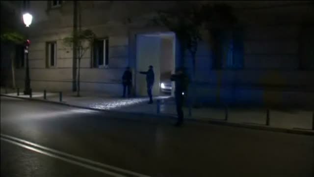 Gritos de apoyo a Forcadell a las puertas del Supremo: ¡No estás sola!