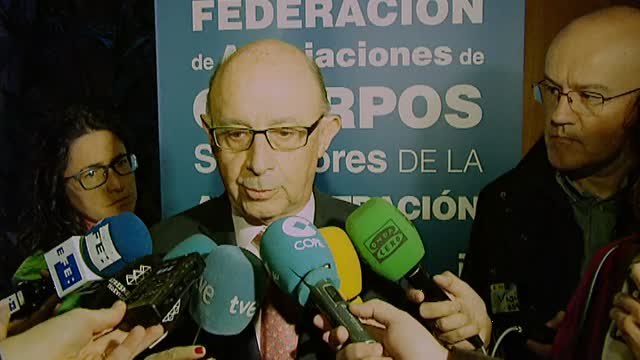 Montoro se muestra contrario a que Puigdemont se presente a las elecciones desde fuera
