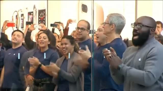 Tim Cook desata la locura por el iPhone X