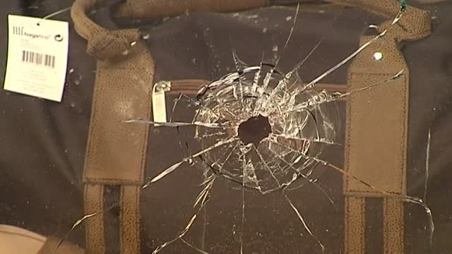 Cangas de Onís intenta recuperar la normalidad tras el atraco al banco