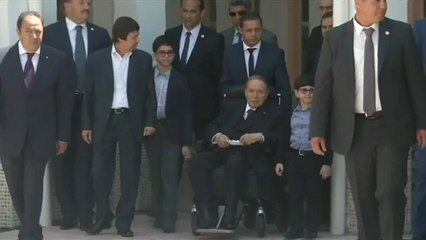 Abdelaziz Bouteflika vai demitir-se até ao final do mês