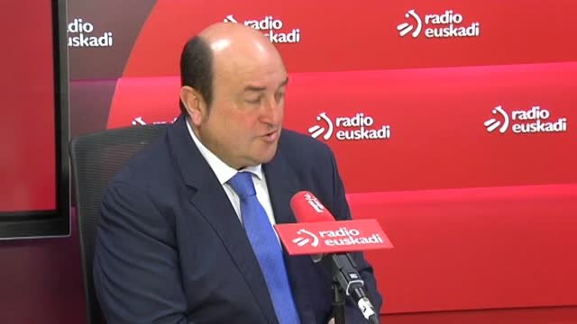 Ortúzar anima a Puigdemont a convocar elecciones para evitar el 155