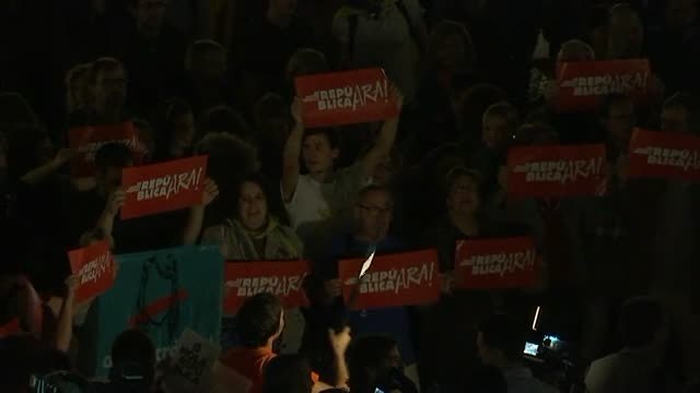 La CUP se anticipa y reclama ya la República a las puertas del Palau