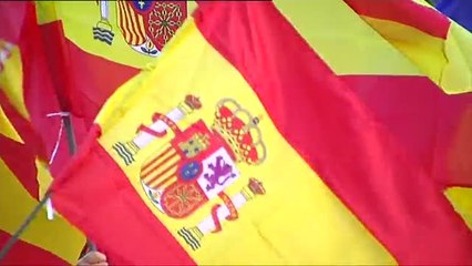 Oviedo apoya con aplausos y gaitas al presidente del Gobierno