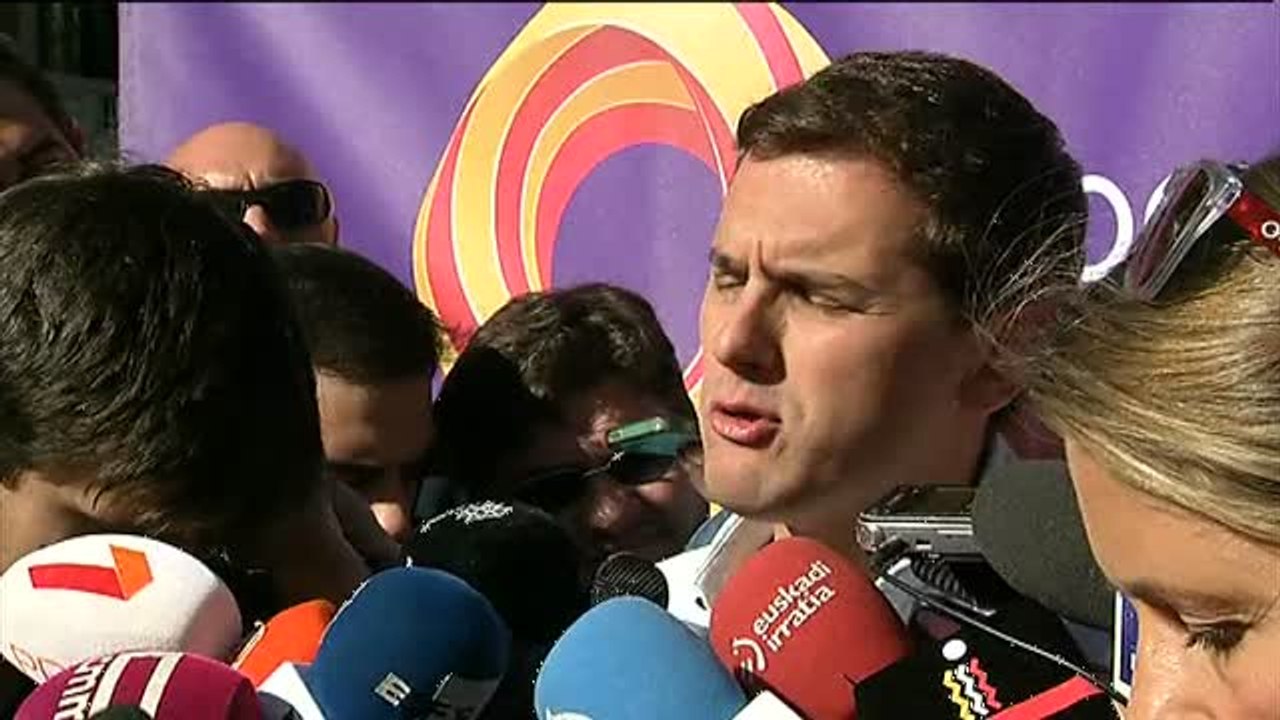 Rivera: "Hay que votar en masa para echar a Puigdemont y a Junqueras del gobierno"