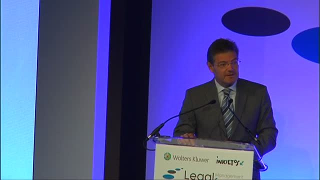 Catalá: Hoy el intercambio de opiniones es más importante de lo que siempre es en una democracia