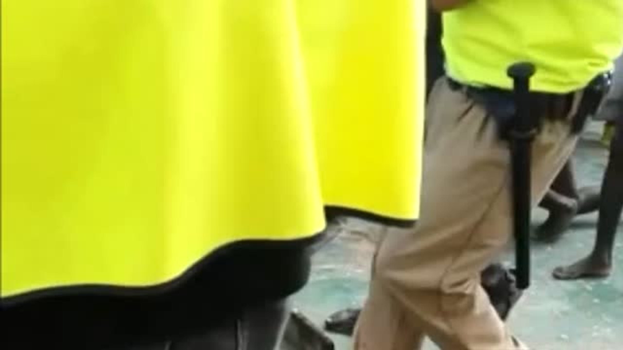 Hallados 13 inmigrantes en un contenedor de un barco atracado en Algeciras