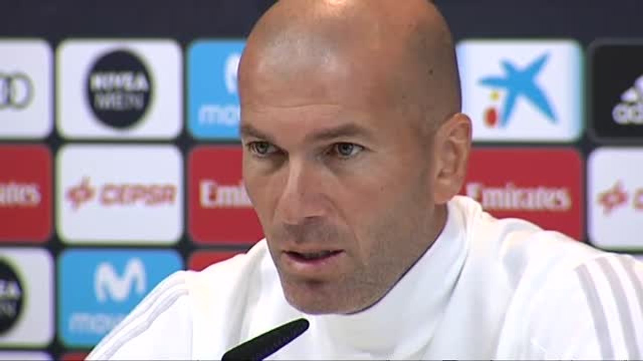 Zidane: "Nosotros estamos haciendo todo con normalidad y vamos a viajar esta tarde"