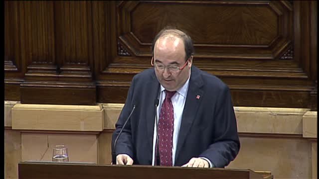 Iceta se ofrece a Puigdemont para acompañarle al Senado y restaurar el diálogo