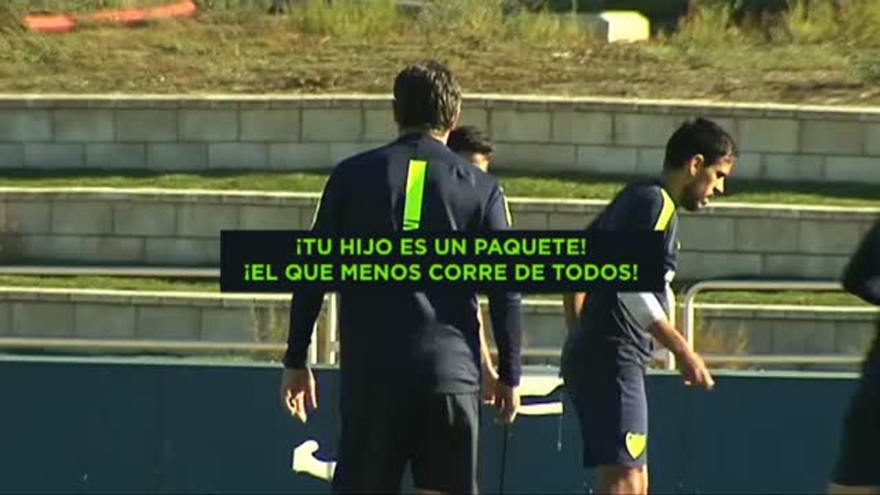 Algunos aficionados cargan contra Michel durante el entrenamiento del Málaga