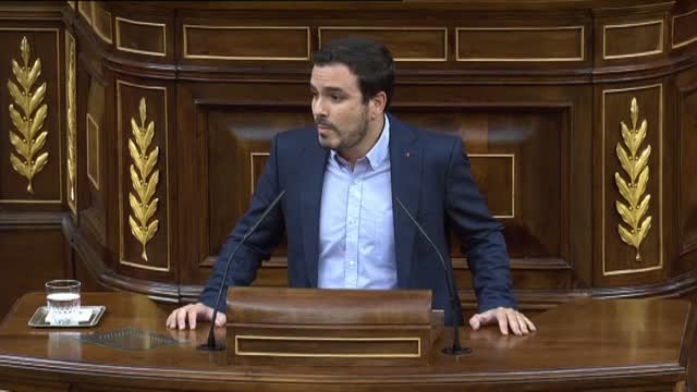 Garzón pide ser valientes y hacer cambios en la Constitución 40 años después