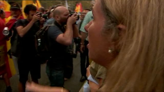 Gritos y pitos contra los Mossos d'Esquadra en la manifestación de Barcelona