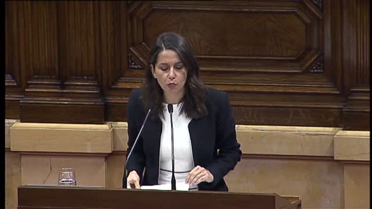 Arrimadas: "A mí una declaración de independencia en diferido, sigue siendo una declaración de independencia"