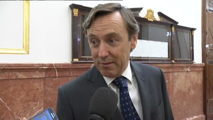 Rafael Hernando considera el aplazamiento de Puigdemont "una parte más de un sainete"