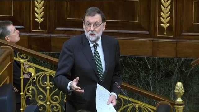 Rajoy consensúa con Sánchez y Rivera las medidas a adoptar si se aplica el 155