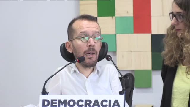 Podemos afea al PSOE que Borrell haga un discurso al lado de un señor de la ultraderecha, racista, como es el señor Albiol