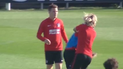El Atlético entrena por última vez antes de viajar a Bakú
