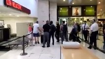 Abucheos a Pablo Iglesias en la estación de Sants de Barcelona