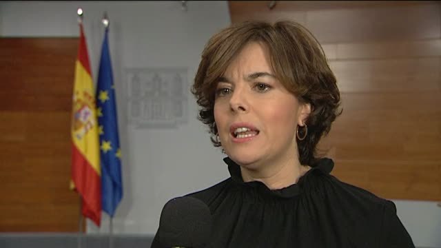 Sáenz de Santamaría: Es un dirigente contra la ley, contra las instituciones y contra la mayoría de los catalanes