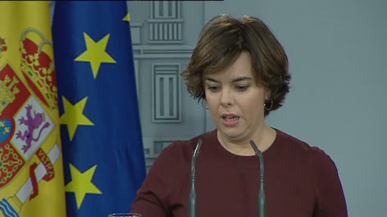 Sáenz de Santamaría: "Ni el señor Puigdemont ni nadie puede sacar conclusiones de una ley que no existe"