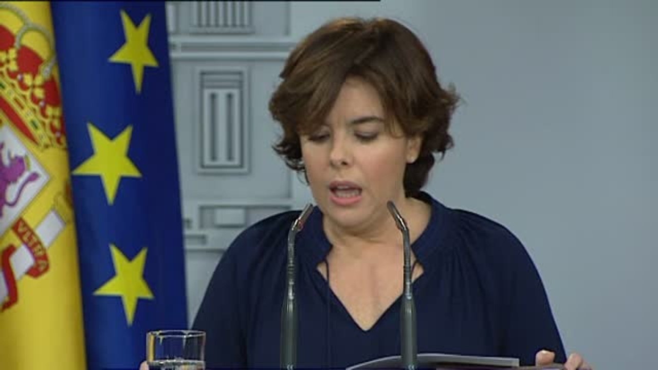 Sáenz de Santamaría: "No ha habido referéndum ni apariencia de tal"