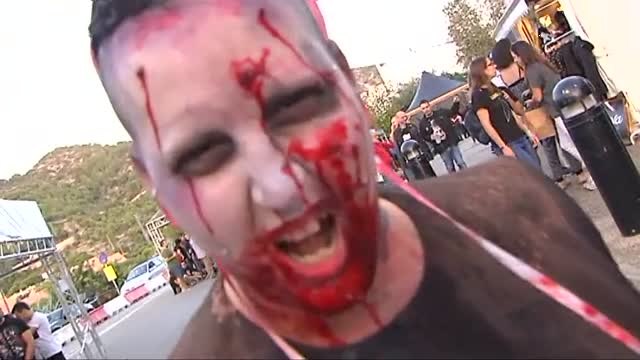 Los zombis más terroríficos invaden las calles de Sitges