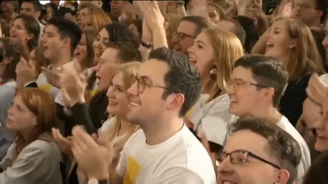 Merkel gana las elecciones en Alemania y la ultraderecha se convierte en tercera fuerza