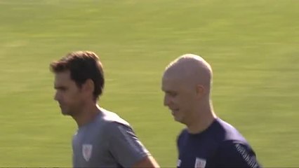 Télécharger la video: Yeray supera el cáncer y vuelve a los entrenamientos