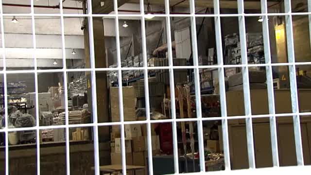 La Guardia Urbana vigila las urnas que se utilizan en las elecciones