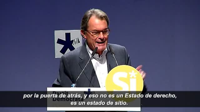 Artur Mas denuncia el estado de sitio en Cataluña durante un acto en favor del referéndum