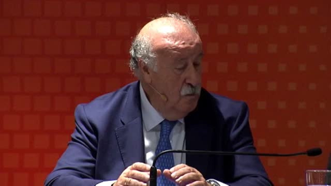 Del Bosque: "Piqué ha sido siempre un compañero excelente y buen profesional"