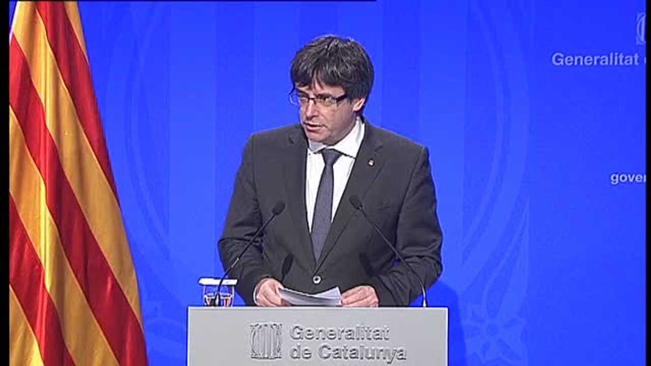 Puigdemont anuncia una comisión de investigación y exige "la retirada de todos los efectivos policiales"