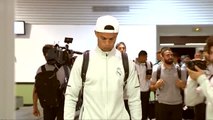 Locura merengue a la llegada del Real Madrid a Vitoria